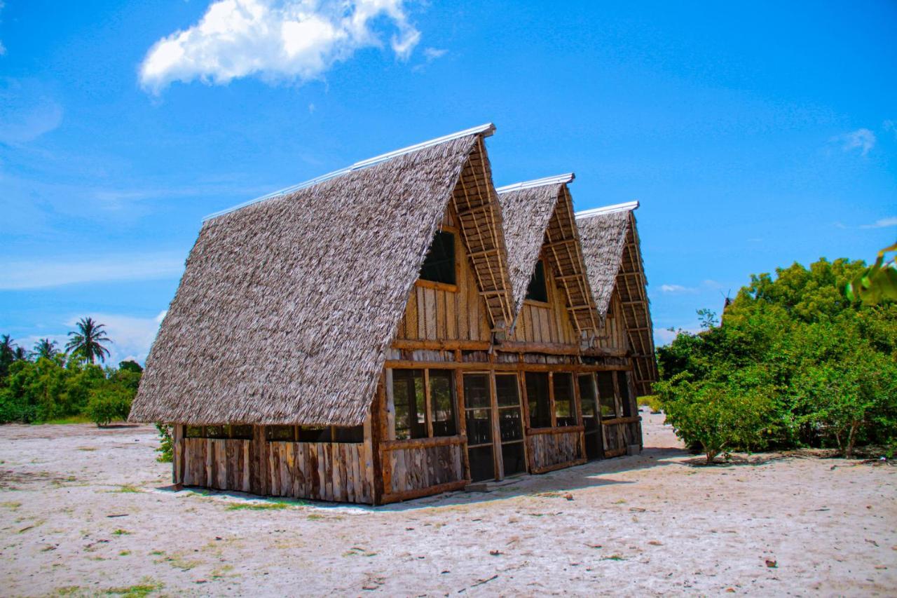 Mikoko Beach & Cottages バガモヨ エクステリア 写真