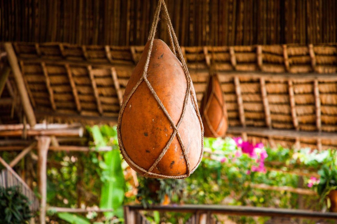 Mikoko Beach & Cottages バガモヨ エクステリア 写真